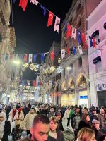 Istiklal - Einkaufsstraße.jpeg &ndash; &copy; Andy Nguyen (Eberhardt TRAVEL)