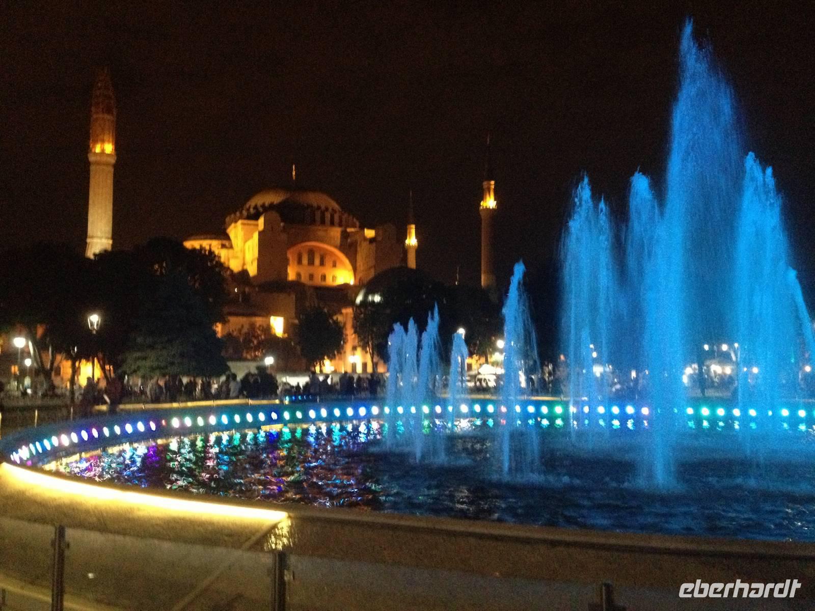 Hagia Sophia bei Nacht &ndash; &copy; Sandra Mahr (Eberhardt TRAVEL)