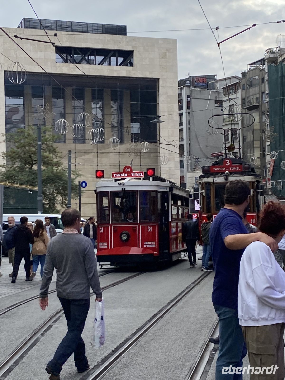 Istaklal Caddesi Straßenbahn &ndash; &copy; Bettina Langendörfer (Eberhardt TRAVEL)