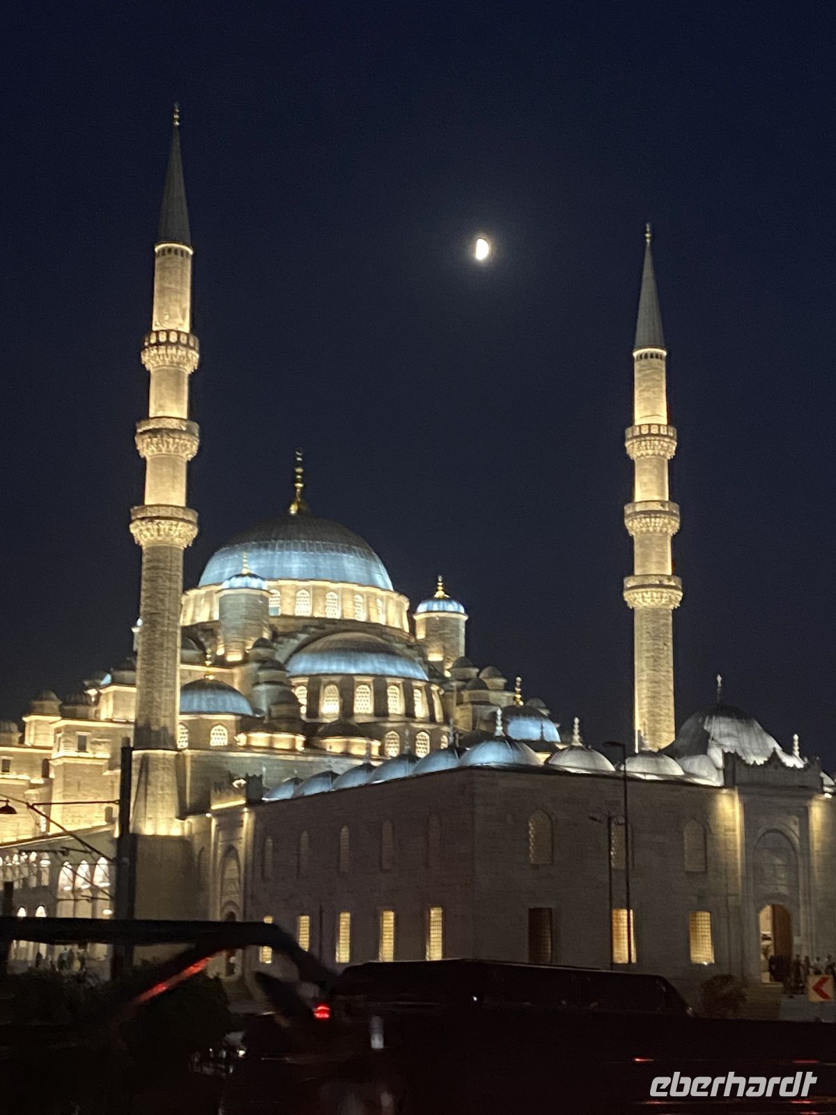 Istanbul bei Nacht &ndash; &copy; Bettina Langendörfer (Eberhardt TRAVEL)