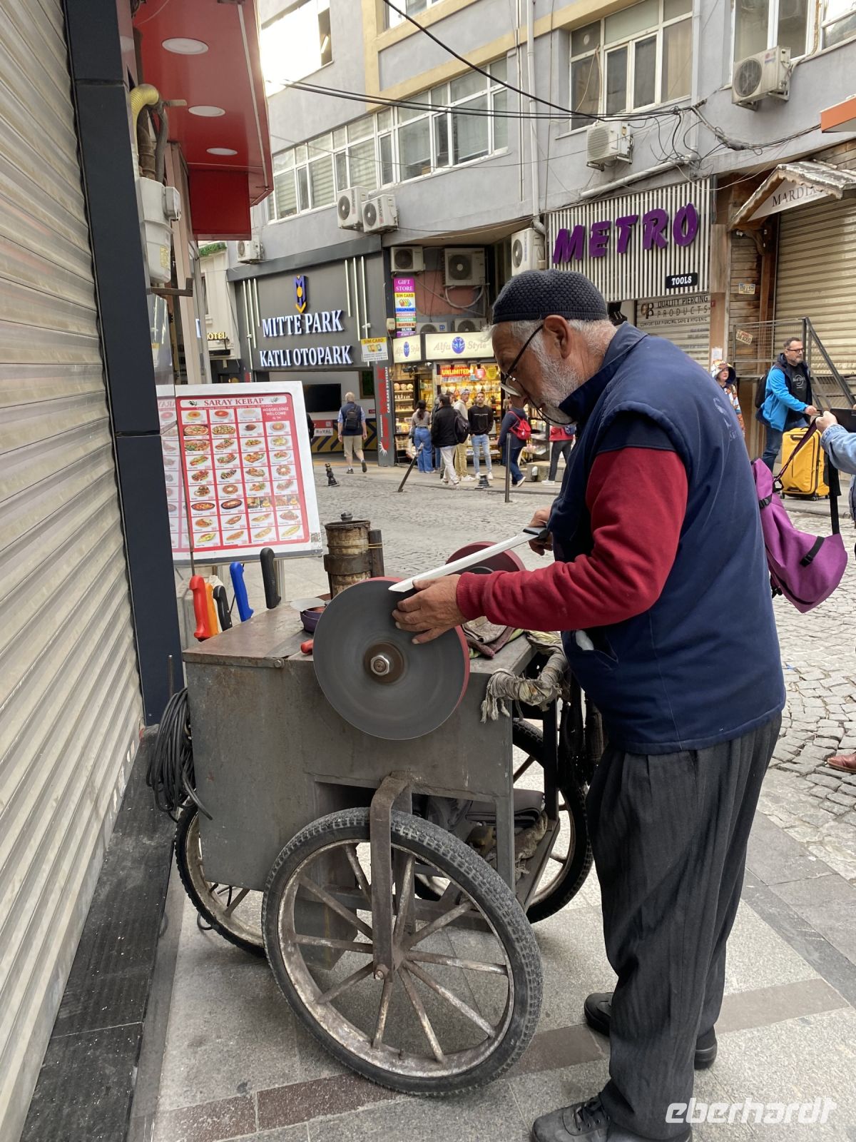 Messerschleifer &ndash; &copy; Bettina Langendörfer (Eberhardt TRAVEL)
