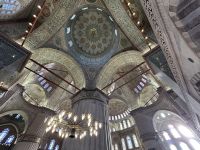 31.12.2024: Stadtrundgang durch Istanbul: Blaue Moschee von innen  &ndash; &copy; Anne Fohlert (Eberhardt TRAVEL)