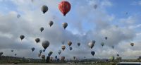 Ballonstart.. &ndash; &copy; Ria Heilmann (Eberhardt TRAVEL)