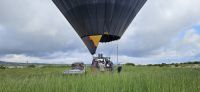 unser Ballon im Getreidefeld &ndash; &copy; Ria Heilmann (Eberhardt TRAVEL)