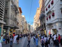 Shoppingmeile İstiklal Caddesi  &ndash; &copy; Monika Cortese (Eberhardt TRAVEL)