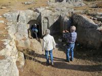 alte Gräber bei Doliche &ndash; &copy; Jürgen Schmeißer (Eberhardt TRAVEL)