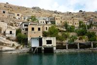 27.10.11 Halfeti, fast im Euphrat-Staudamm versunken &ndash; &copy; Jutta Petzold-Herrmann (Eberhardt TRAVEL)