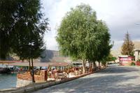 27.10.11, malerische Uferstrasse in Halfeti &ndash; &copy; Jutta Petzold-Herrmann (Eberhardt TRAVEL)