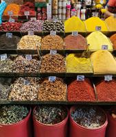 Und die herrlich drapierten Gewürze, Misir Carsisi &ndash; &copy; Simone Willner (Eberhardt TRAVEL)