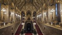 Ungarisches Parlament Ehrentreppe &ndash; &copy; Merle Decker (Eberhardt TRAVEL)