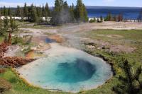 Yellowstone National Park - West Thumb Geyser Basin &ndash; &copy; Sylvia Ott (Eberhardt TRAVEL)