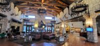 99 Lobby Y.O. Ranch Hotel  &ndash; &copy; Susanne Schirmann (Eberhardt TRAVEL)