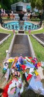 258 Grab von Elvis Presley &ndash; &copy; Susanne Schirmann (Eberhardt TRAVEL)