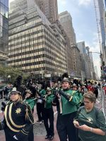 Der Umzug auf der 5th Avenue startet gleich &ndash; &copy; Anne Schröder (Eberhardt TRAVEL)