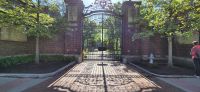 08 Haupteingang Harvard University &ndash; &copy; Susanne Schirmann (Eberhardt TRAVEL)