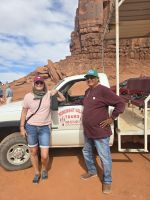 Reisebegleitung Katrin und Philip unser Jeepfahrer &ndash; &copy; Katrin Jähne (Eberhardt TRAVEL)