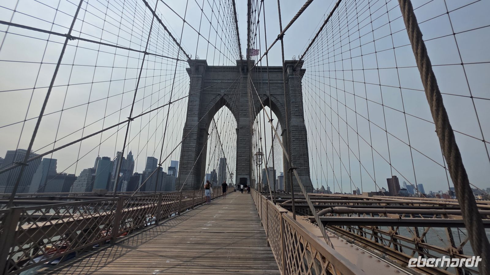 168 - New York City, Brooklyn Bridge &ndash; &copy; Vivien Fiedler (Eberhardt TRAVEL)