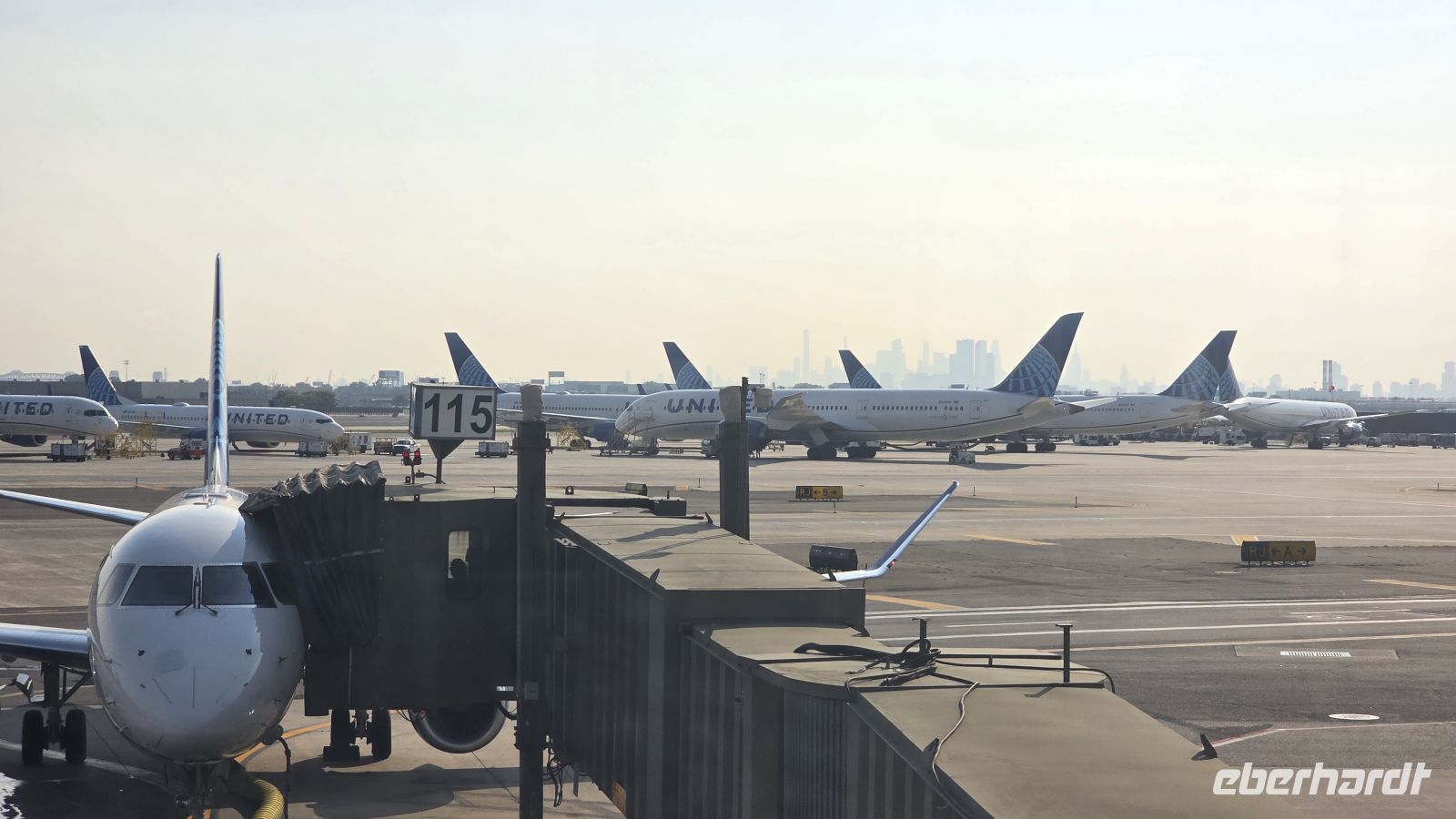 175 - New York, Flughafen Newark &ndash; &copy; Vivien Fiedler (Eberhardt TRAVEL)