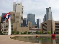 004-Dallas am Rathaus (1) &ndash; &copy; Anett Scheffler (Eberhardt TRAVEL)