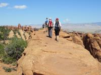 Wandern im Arches NP &ndash; &copy; Jürgen Schmeißer (Eberhardt TRAVEL)