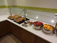 Amerikanisches Frühstücksbuffet (Ausschnitt) im Holiday Inn Golden Gateway San Francisco &ndash; &copy; Maria Drewans (Eberhardt TRAVEL)
