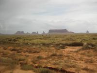 Wir nähern uns dem Monument Valley  &ndash; &copy; Annette Zocher (Eberhardt TRAVEL)