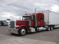Truck &ndash; &copy; Annette Zocher (Eberhardt TRAVEL)