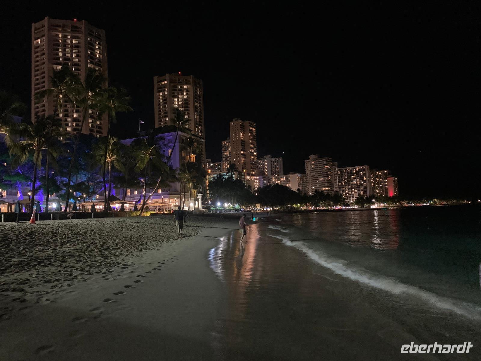 Waikiki Beach am Abend &ndash; &copy; Anne Schröder (Eberhardt TRAVEL)