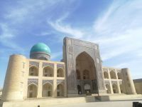 Die Mir-Arab-Medrese, Kaljan-Komplex in Buchara &ndash; &copy; Andrej Kulikov (Eberhardt TRAVEL)