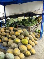 An der Straße verkauft man Melonen &ndash; &copy; Simone Willner (Eberhardt TRAVEL)