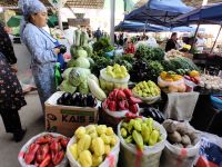 Das Gemüse in Usbekistan schmeckt ausgezeichnet 