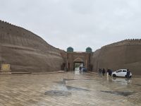 2026_UZB - Xiva: Stadtmauer  &ndash; &copy; Dieter Braune (Eberhardt TRAVEL)