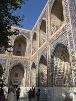 2026_UZB - Samarkand: Registan-Platz - Sherdor-Medrese - Innenhof