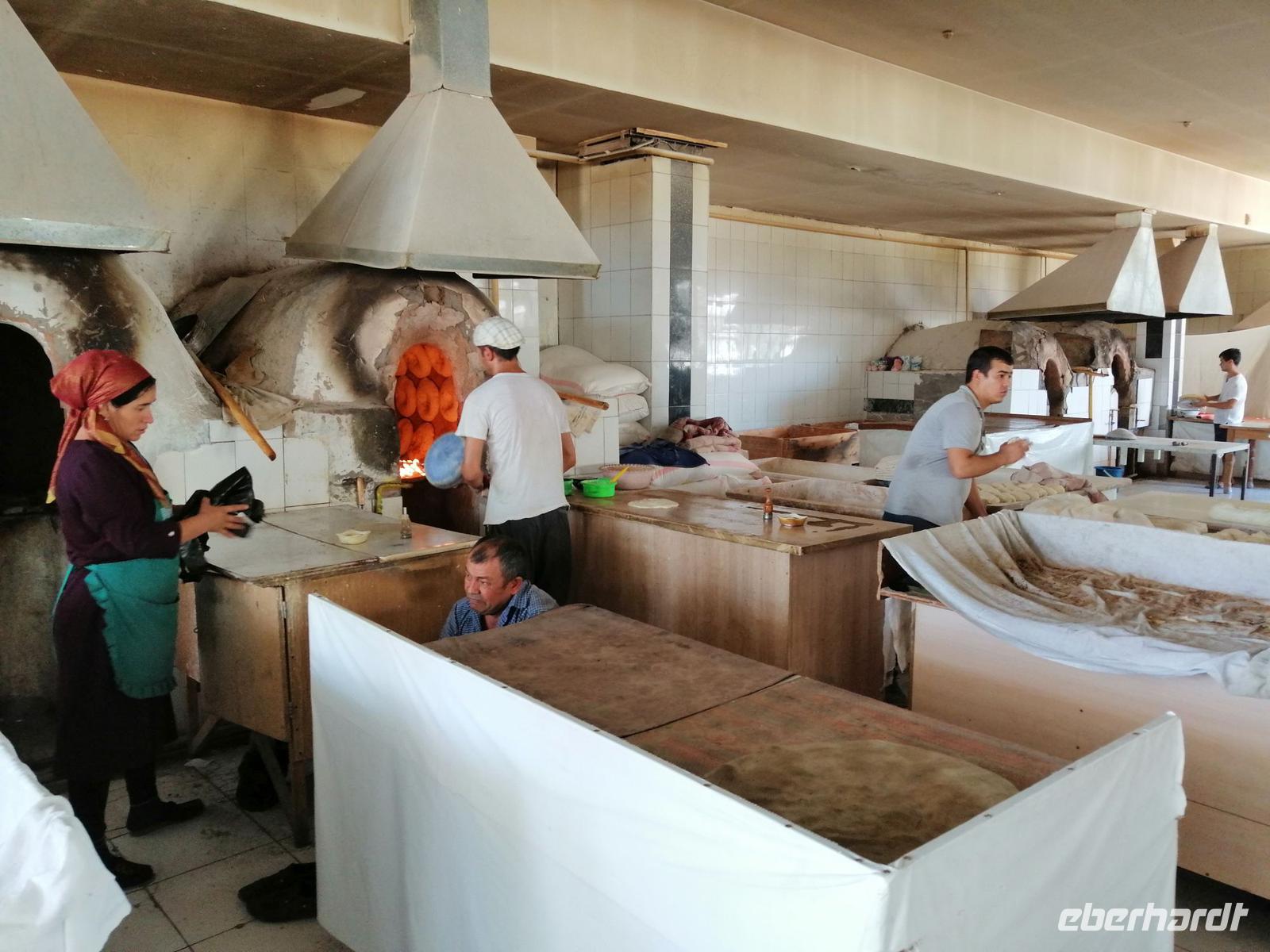 Basar Chor-Su, Markt-Bäckerei, Taschkent &ndash; &copy; Andrej Kulikov (Eberhardt TRAVEL)