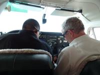 Pilot check &ndash; &copy; Sylvia Sann (Eberhardt TRAVEL)