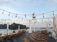 98. Sonnenaufgang Halong Bucht &ndash; &copy; Teresa Rumpel (Eberhardt TRAVEL)