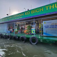 Mekong Delta - Tankstelle &ndash; &copy; Petra Hady (Eberhardt TRAVEL)