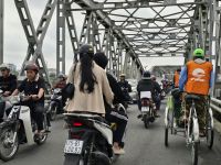 Rikscha im dichten Verkehr &ndash; &copy; Jürgen Müller (Eberhardt TRAVEL)