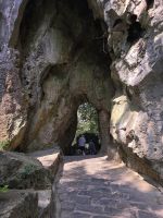 Zugang zu versteckten Höhlen &ndash; &copy; Jürgen Müller (Eberhardt TRAVEL)