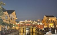 die japanische Brücke bei Nacht  &ndash; &copy; Birgit Kirchner (Eberhardt TRAVEL)