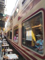 Hanoi Train Street - Zug zum Greifen nah &ndash; &copy; Monika Cortese (Eberhardt TRAVEL)