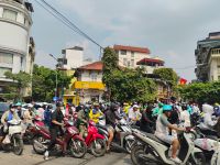 Bahnübergang ist wieder frei! Hanoi Train Street  &ndash; &copy; Monika Cortese (Eberhardt TRAVEL)