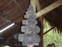 Schuhe aus Autoreifen &ndash; &copy; Sabine Letzybyll (Eberhardt TRAVEL)