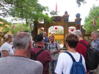 Hoi An - Erklärung von unserem RL Hung &ndash; &copy; Julian Bartsch (Eberhardt TRAVEL)