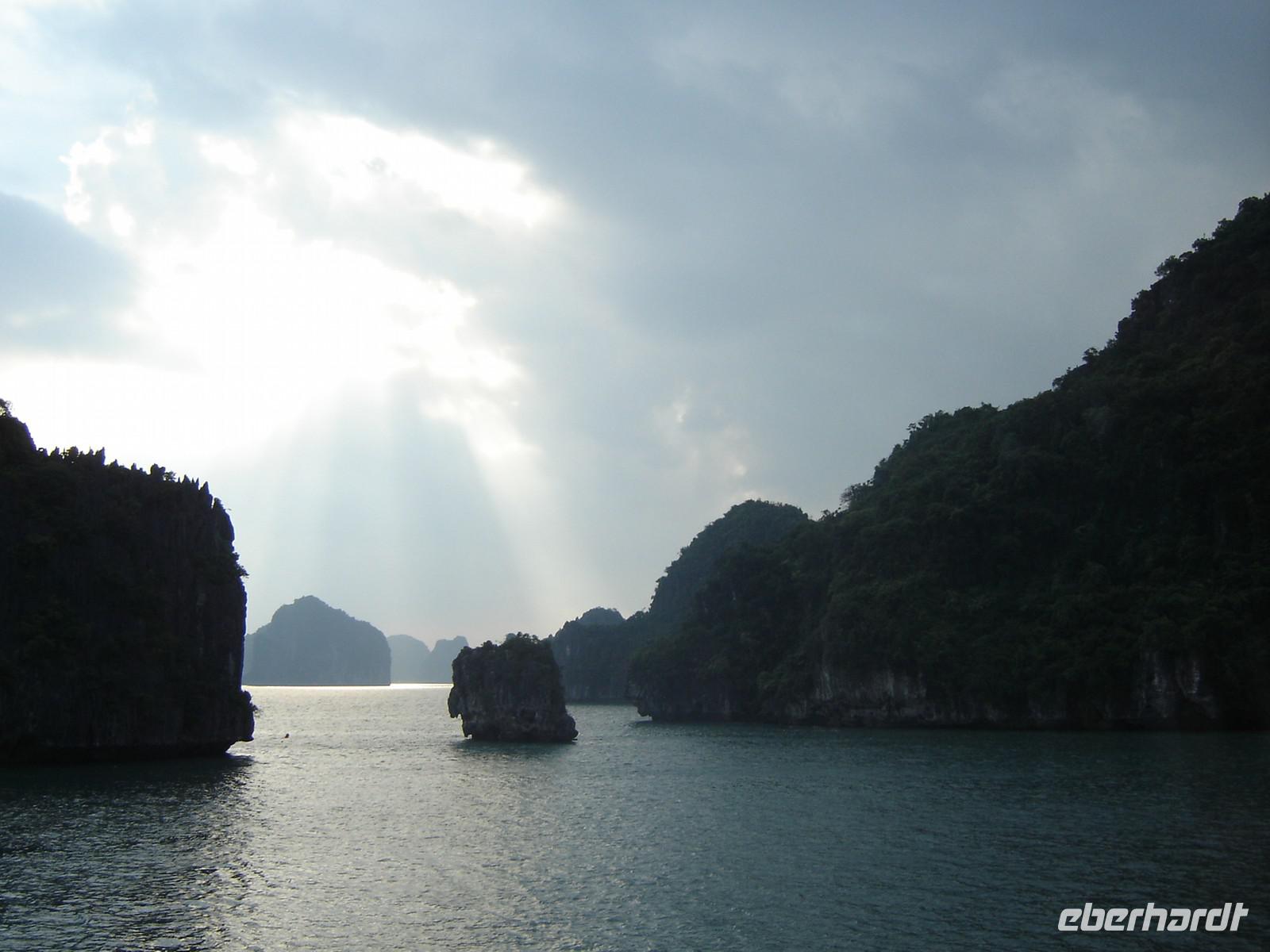 32 Halong-Bucht &ndash; &copy; Ngoc Anh Nguyen (Eberhardt TRAVEL)