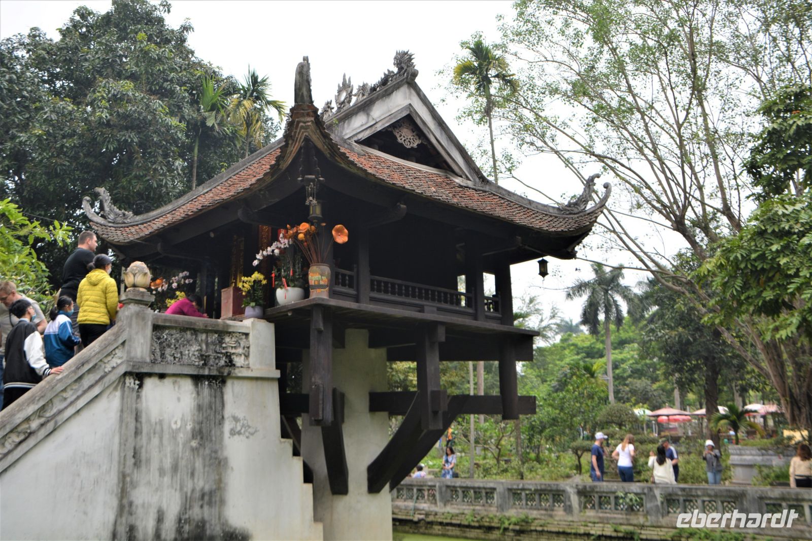 Einsaeulenpagode &ndash; &copy; Gina Egenolf (Eberhardt TRAVEL)