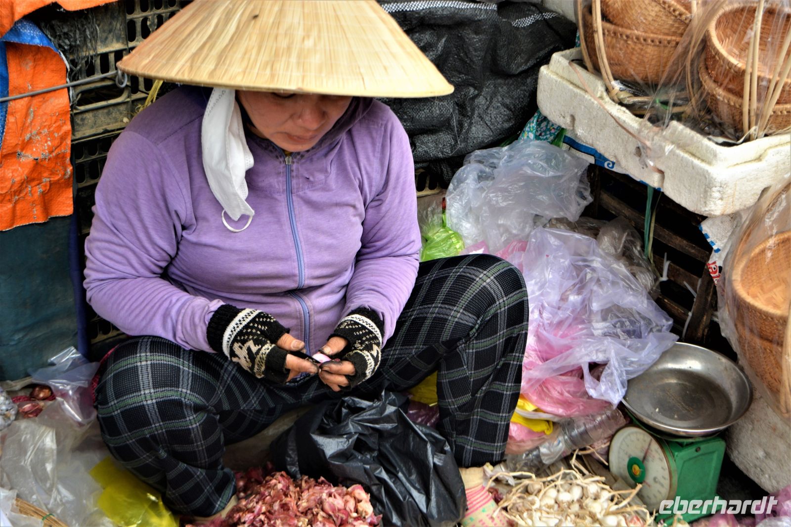 viel Handarbeit &ndash; &copy; Gina Egenolf (Eberhardt TRAVEL)