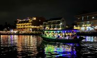 Spiegelungen  (copyright Y.K) &ndash; &copy; Gina Egenolf (Eberhardt TRAVEL)