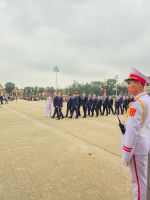 Offizieller Besuch einer russischen Delegation am Ho-Chi-Minh-Mausoleum in Hanoi, Vietnam