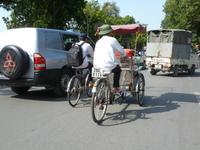 Mittendrin im Verkehr :-) &ndash; &copy; Vicky Kern (Eberhardt TRAVEL)